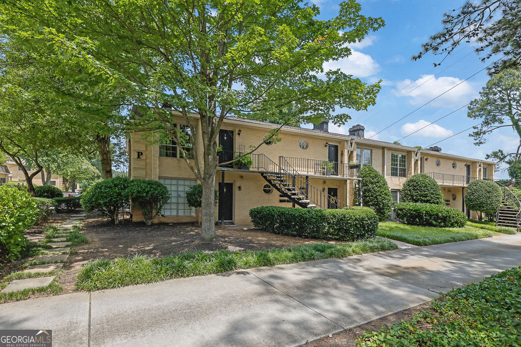 5400 Roswell Road # P3 Property Photo 1