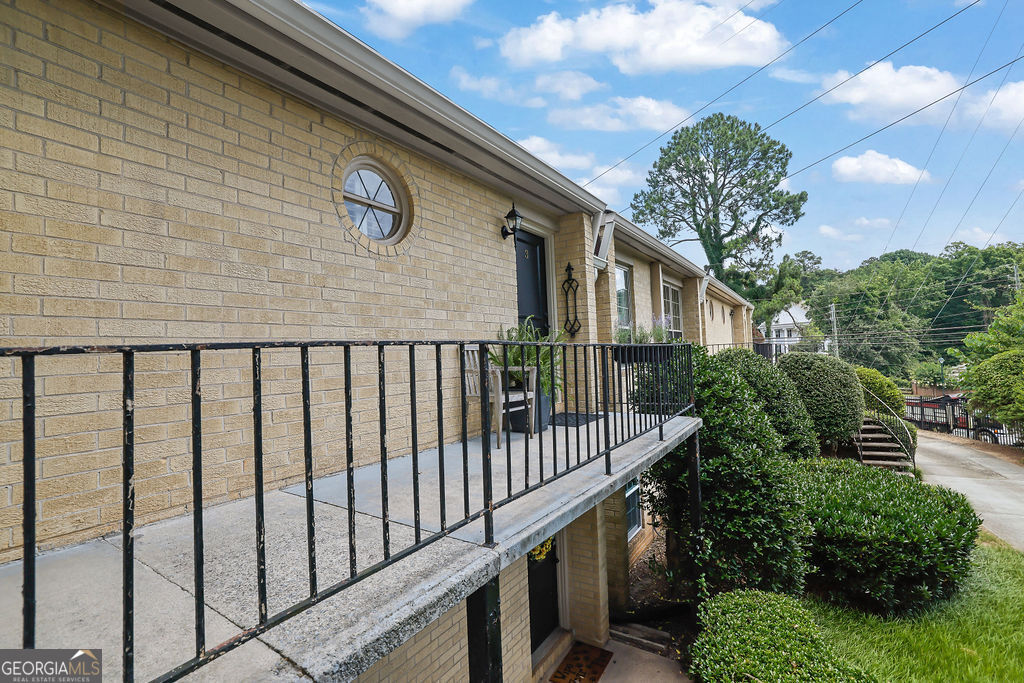 5400 Roswell Road # P3 Property Photo 6