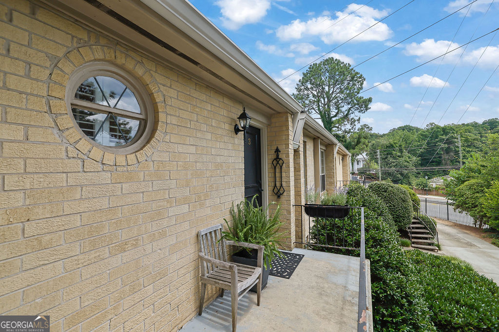 5400 Roswell Road # P3 Property Photo 7