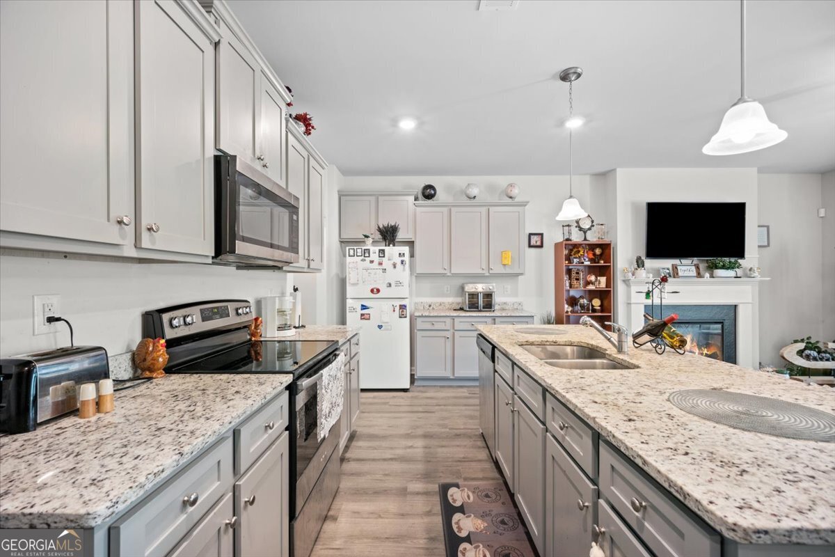 7503 Knoll Hollow Road Property Photo 6