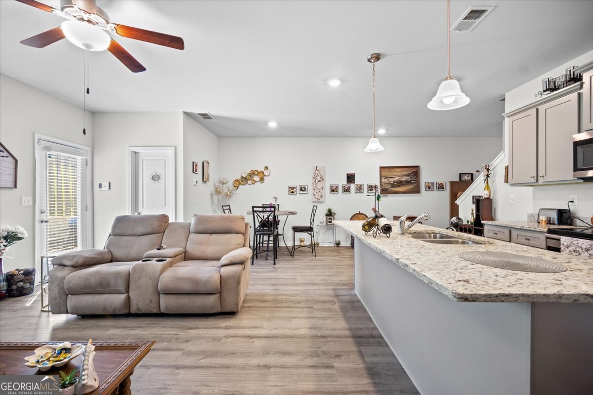 7503 Knoll Hollow Road Property Photo 13