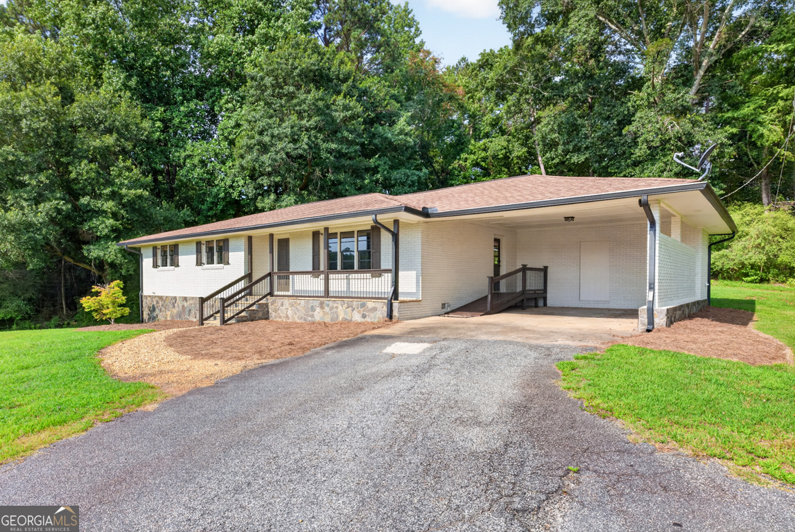 1775 Jett Roberts Road Property Photo 2