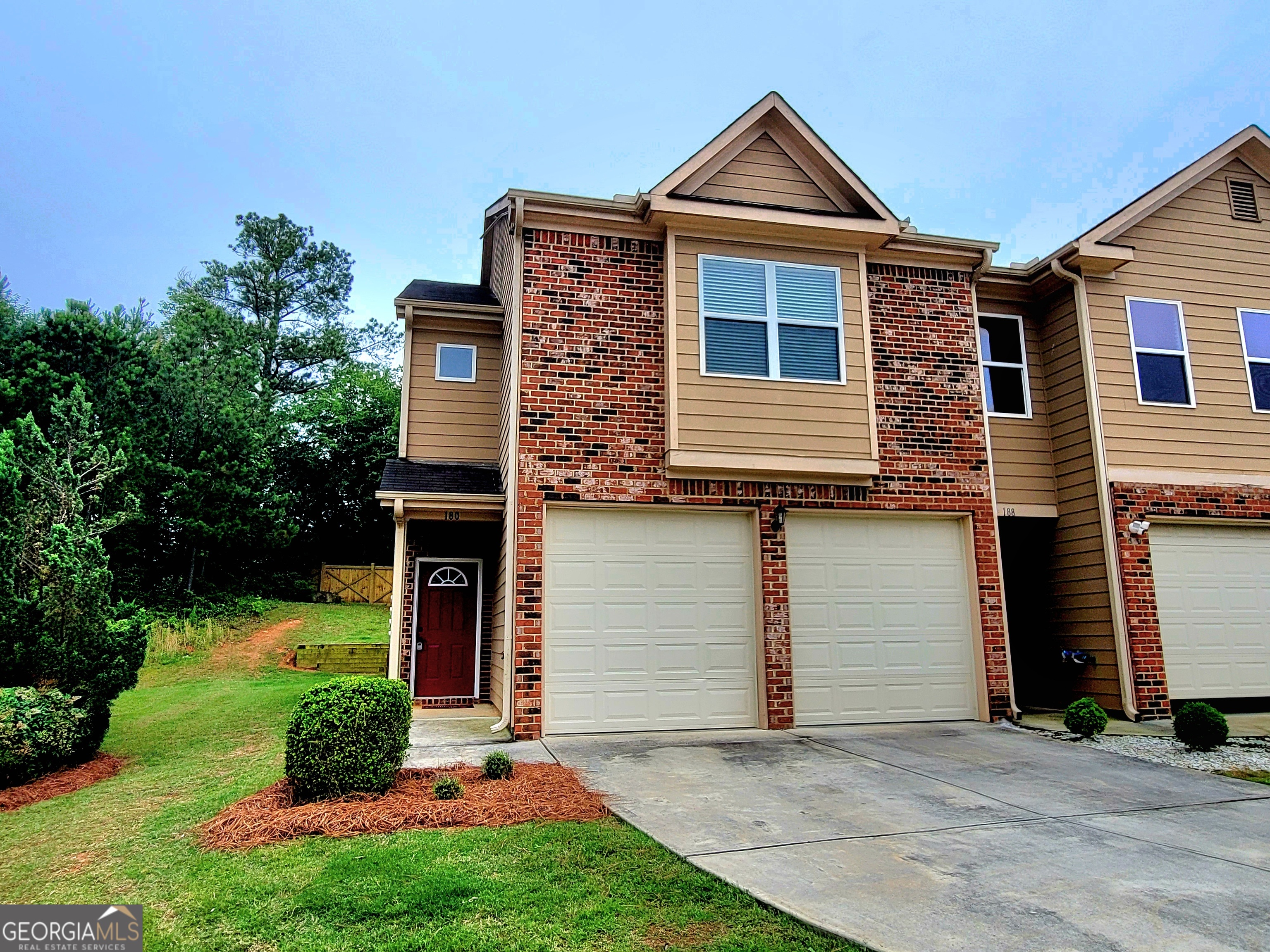 180 Oakland Hills Way Property Photo 1