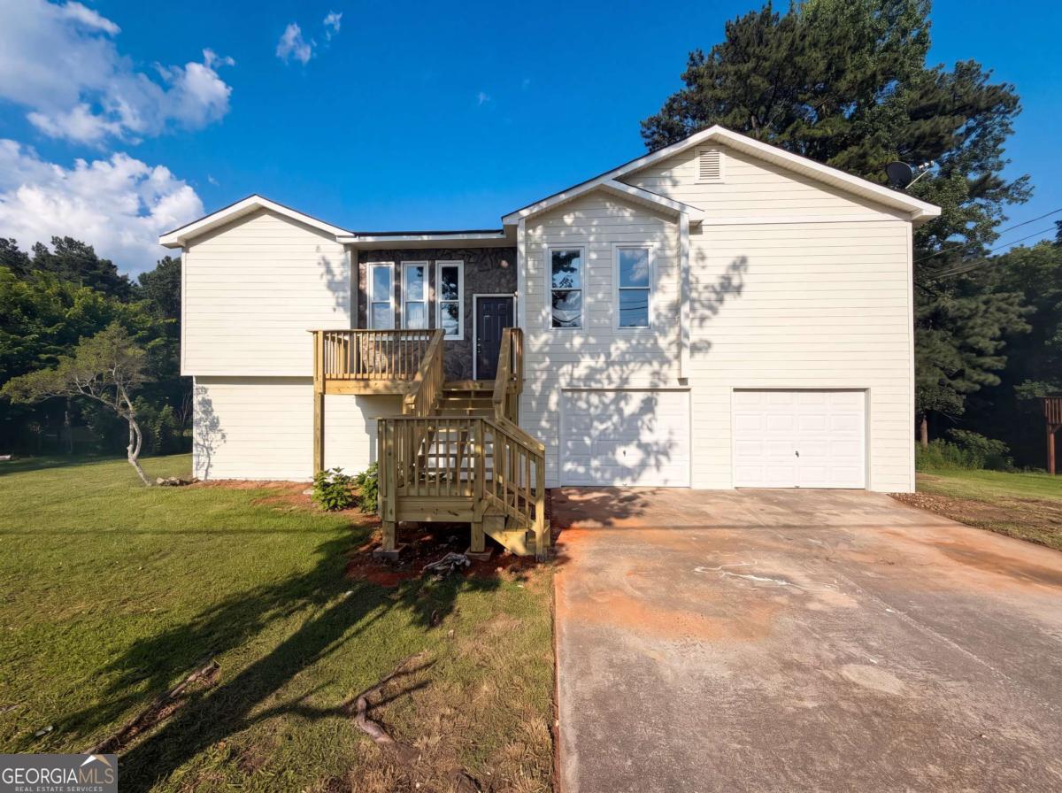 1872 David Drive Property Photo 1