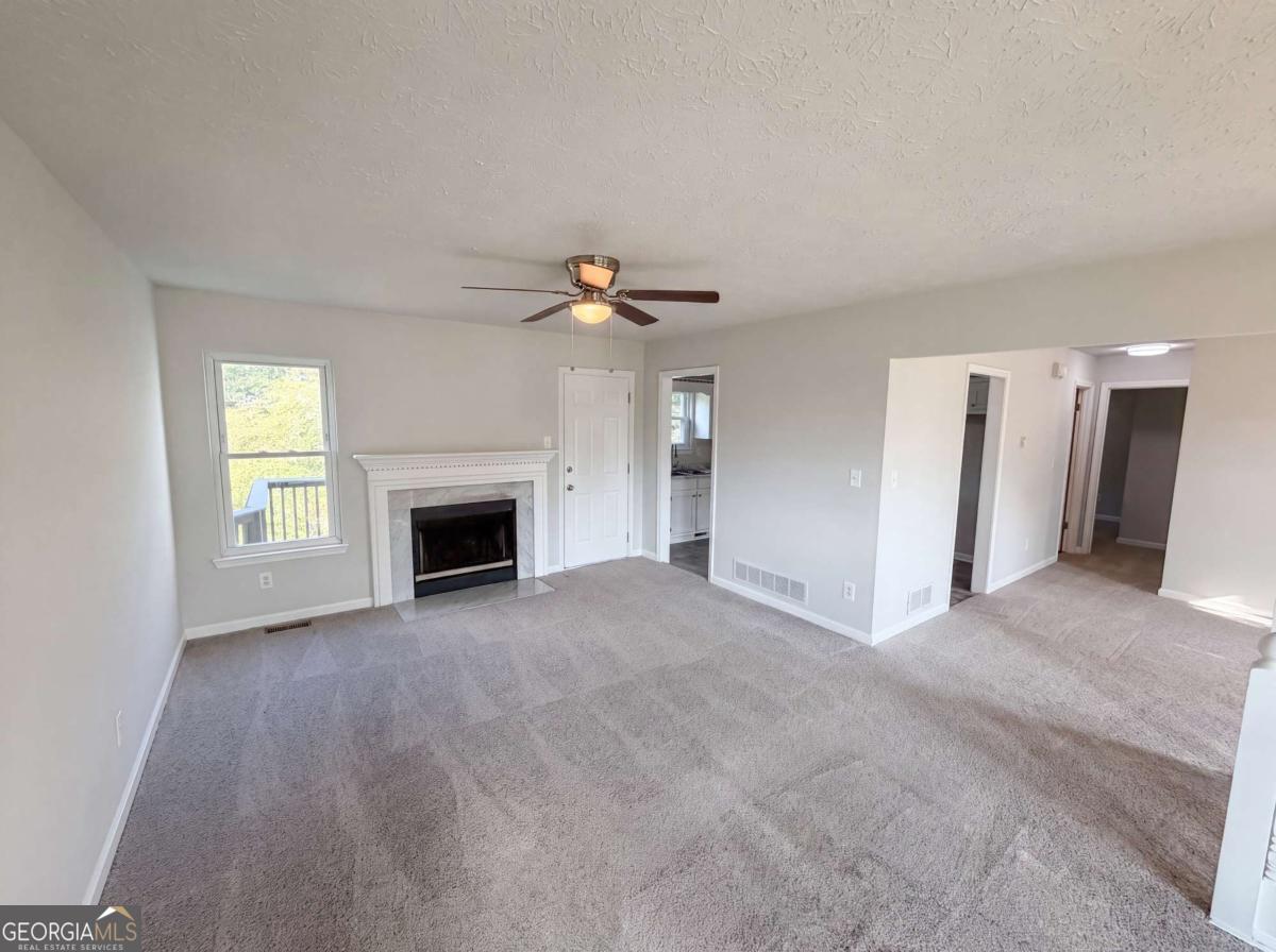 1872 David Drive Property Photo 5