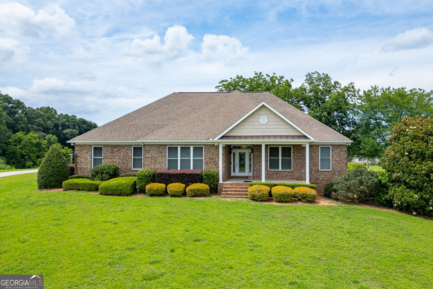 563 Martin Road Property Photo 1