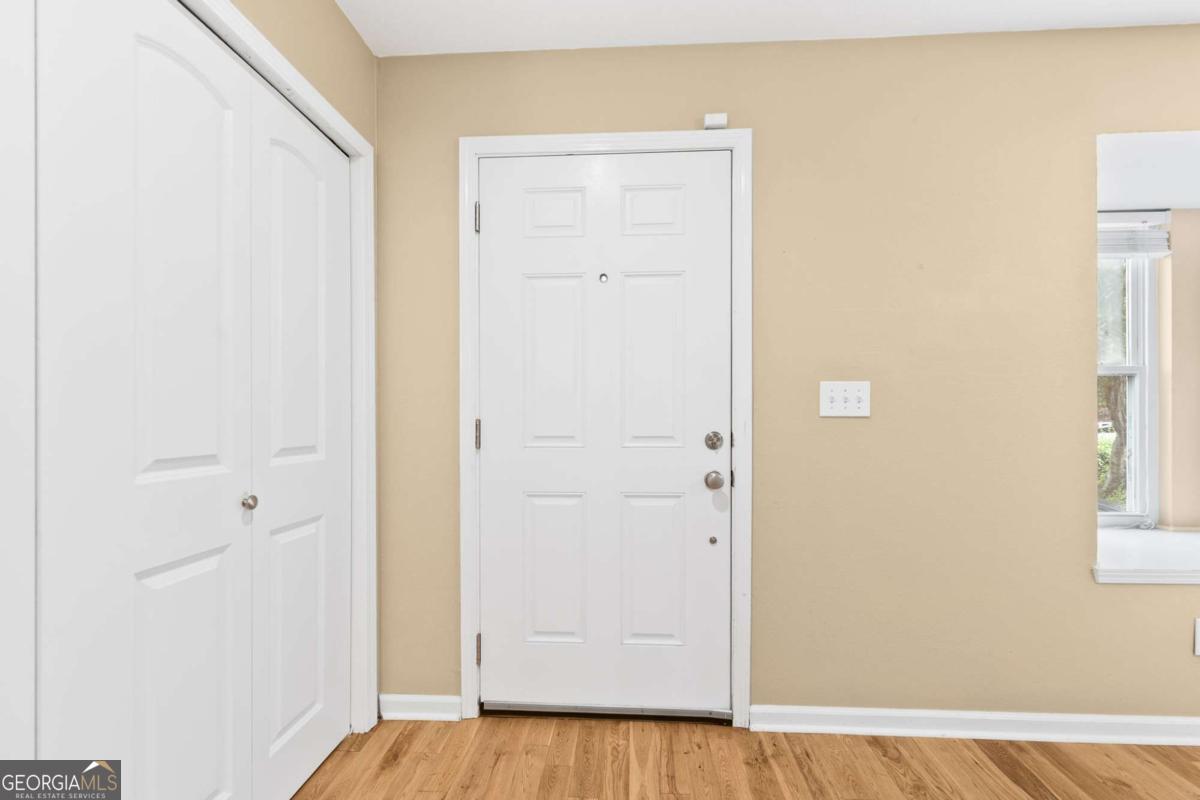 2266 Oak Glenn Circle Property Photo 4