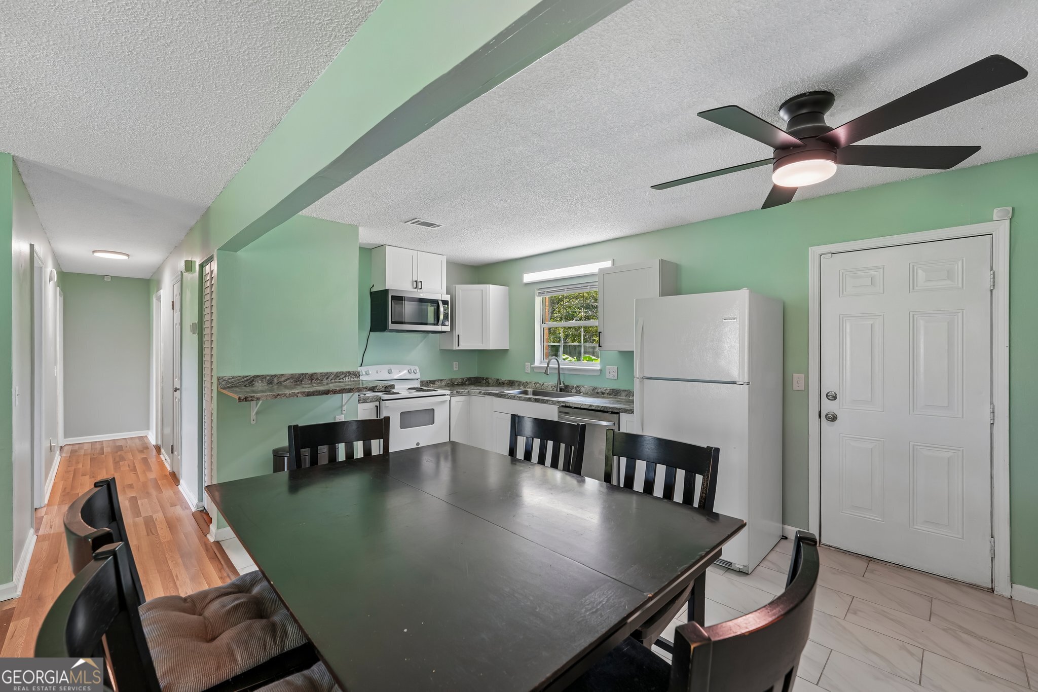 310 Watts Street Property Photo 4