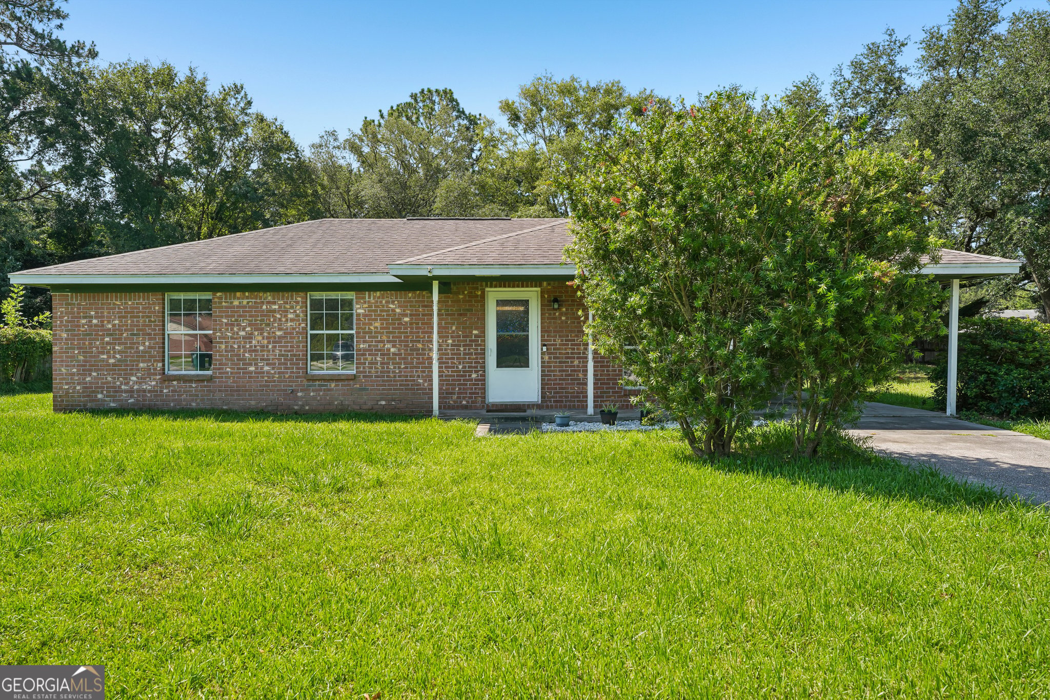 310 Watts Street Property Photo 7