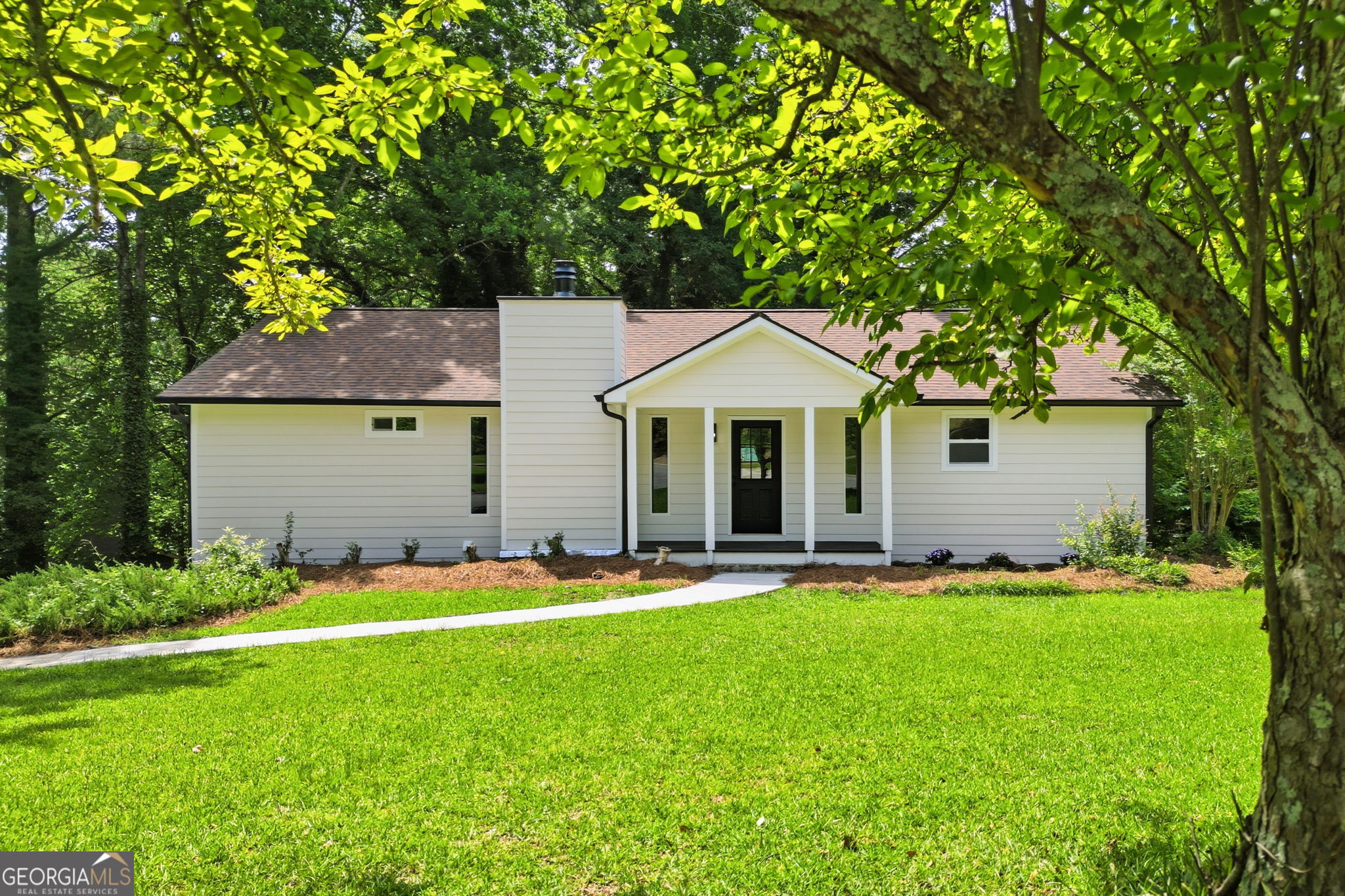 192 Shalloway Drive Ne Property Photo 1