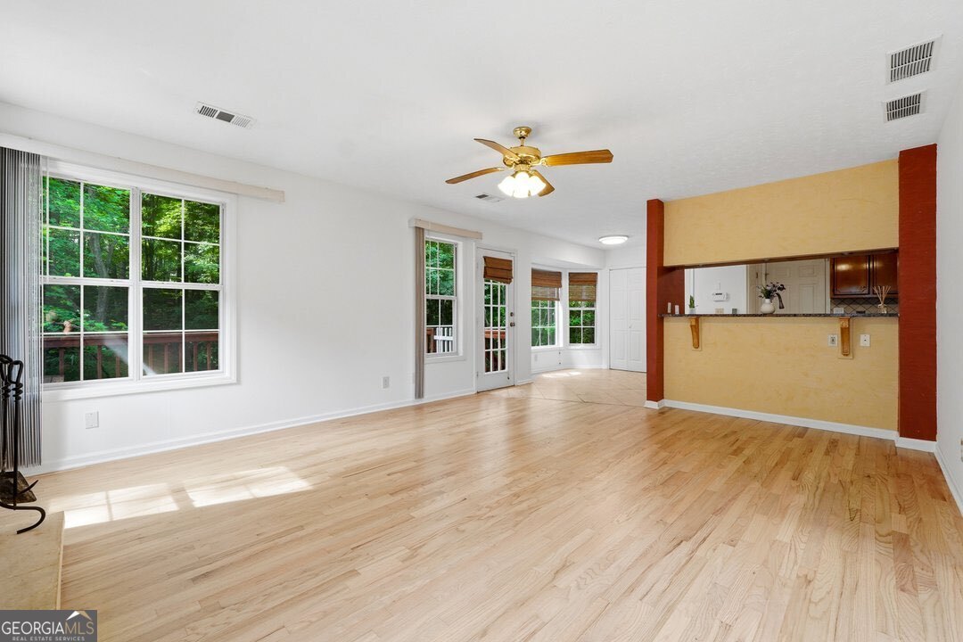 1645 Chase Ridge Lane Property Photo 4