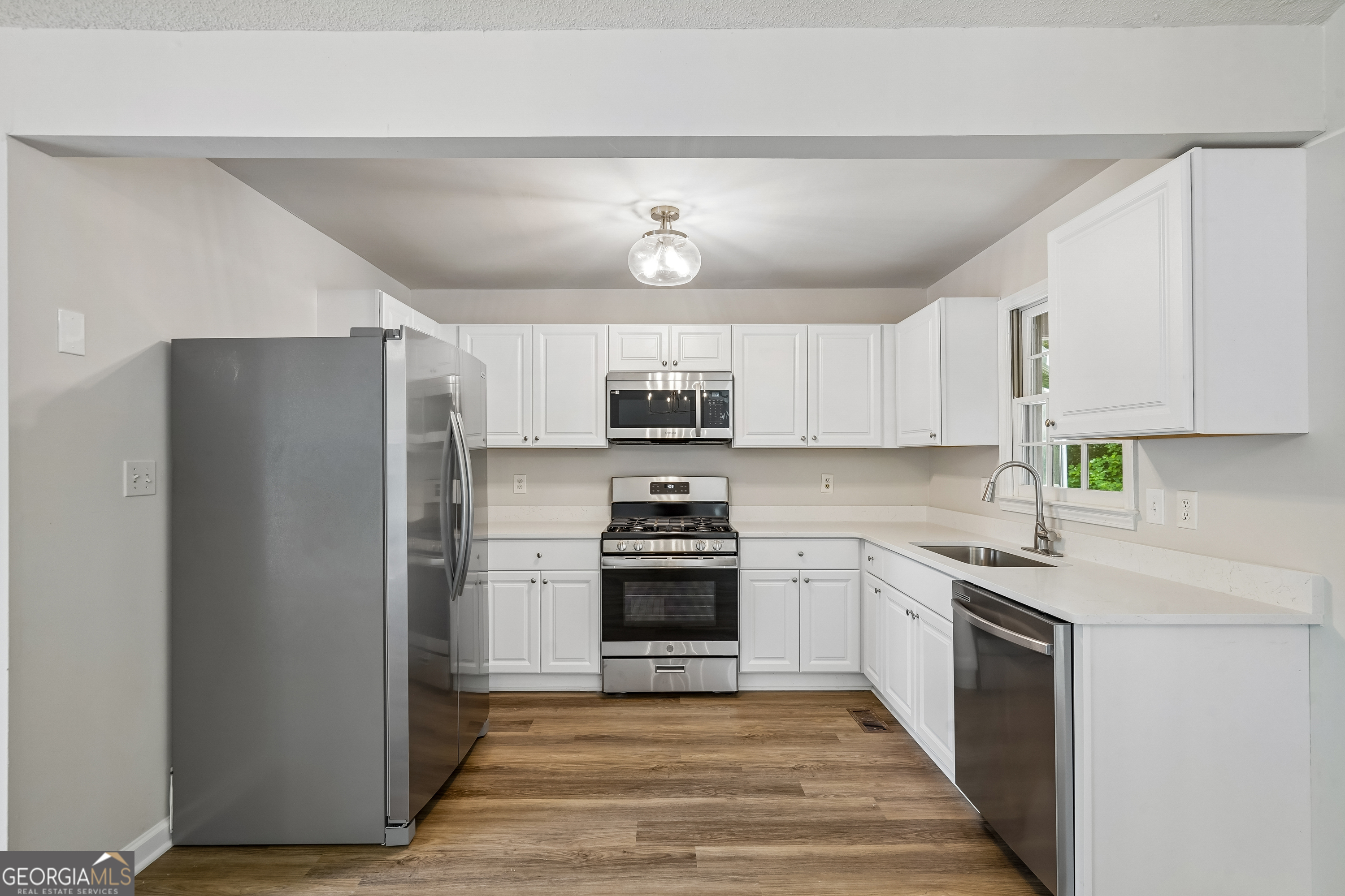 18 Cherry Cove Property Photo 10