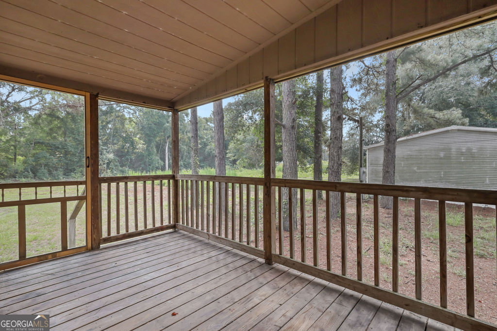 176 Barn Road Circle Property Photo 5