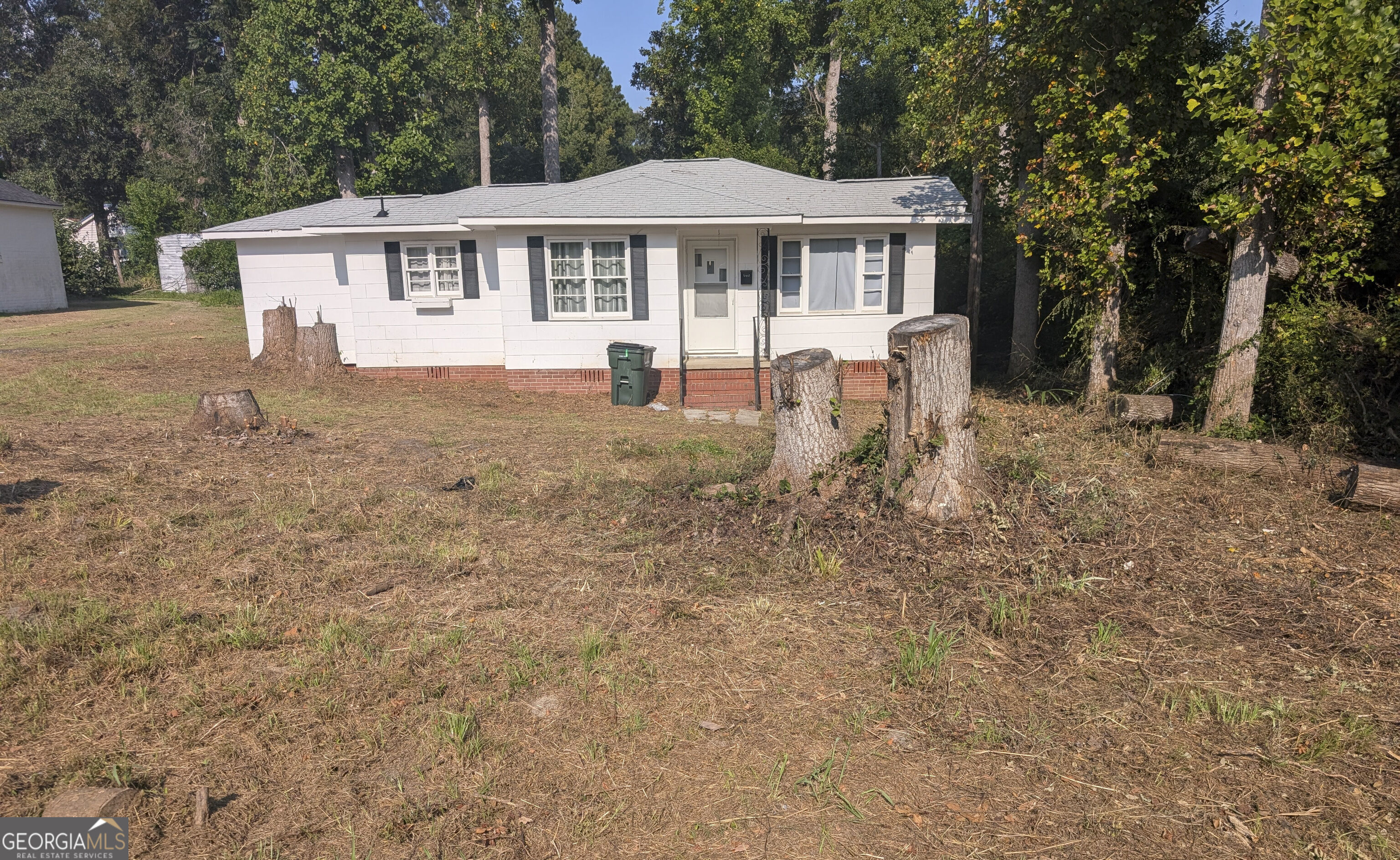 646 N Main Street Property Photo 1