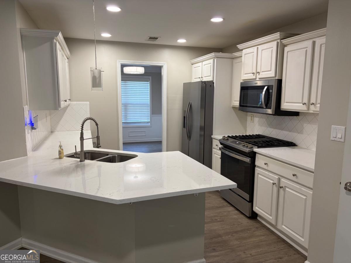 1105 Trumpet Vine Court Se Property Photo 9