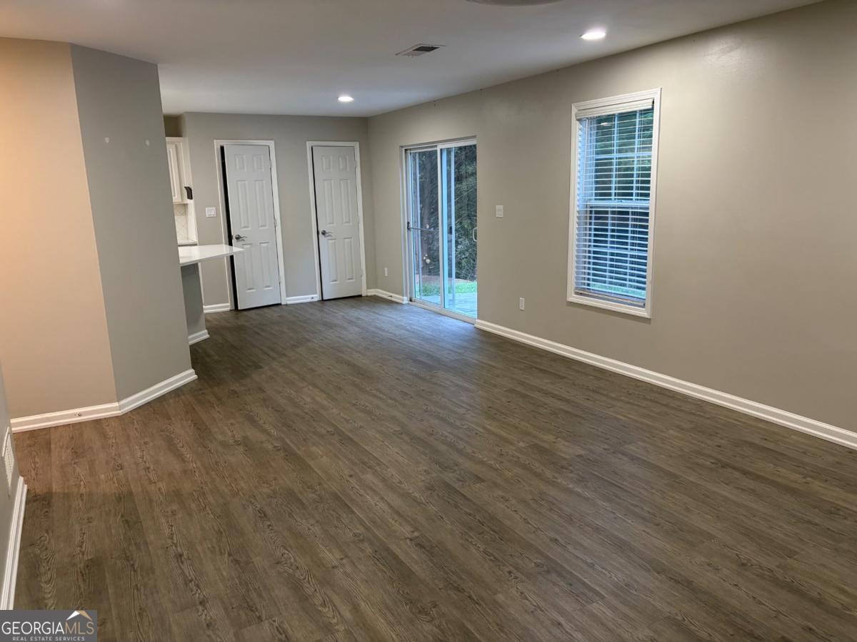 1105 Trumpet Vine Court Se Property Photo 10