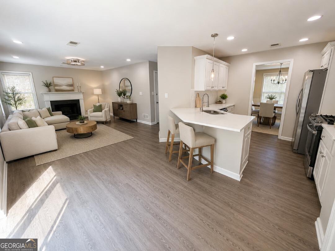 1105 Trumpet Vine Court Se Property Photo 11