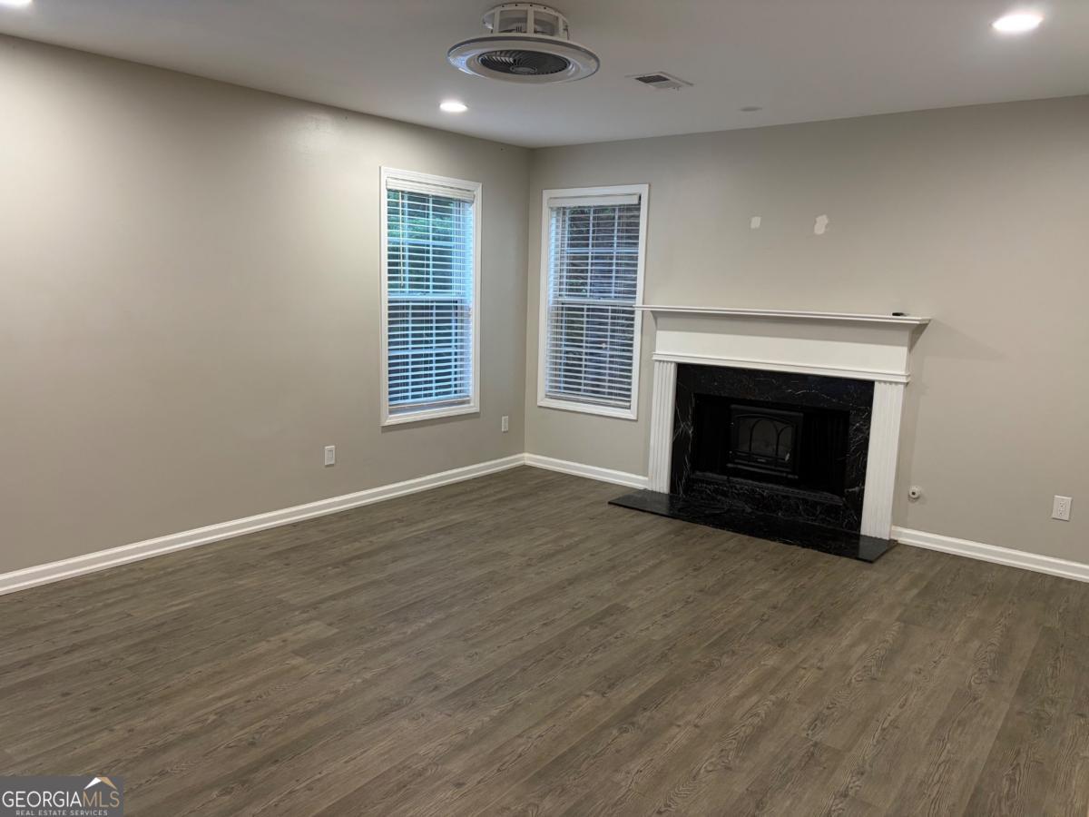 1105 Trumpet Vine Court Se Property Photo 13