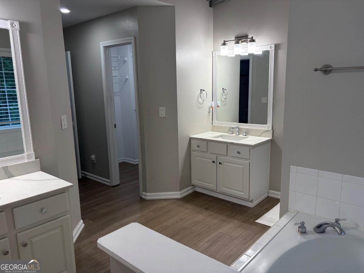 1105 Trumpet Vine Court Se Property Photo 24