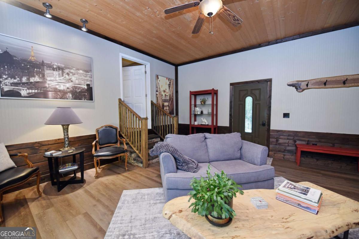 1512 Smithfield Lane Property Photo 10