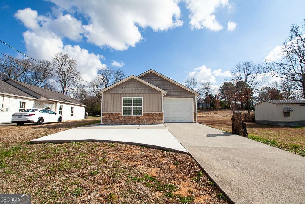 511 Circle Drive Property Photo 1
