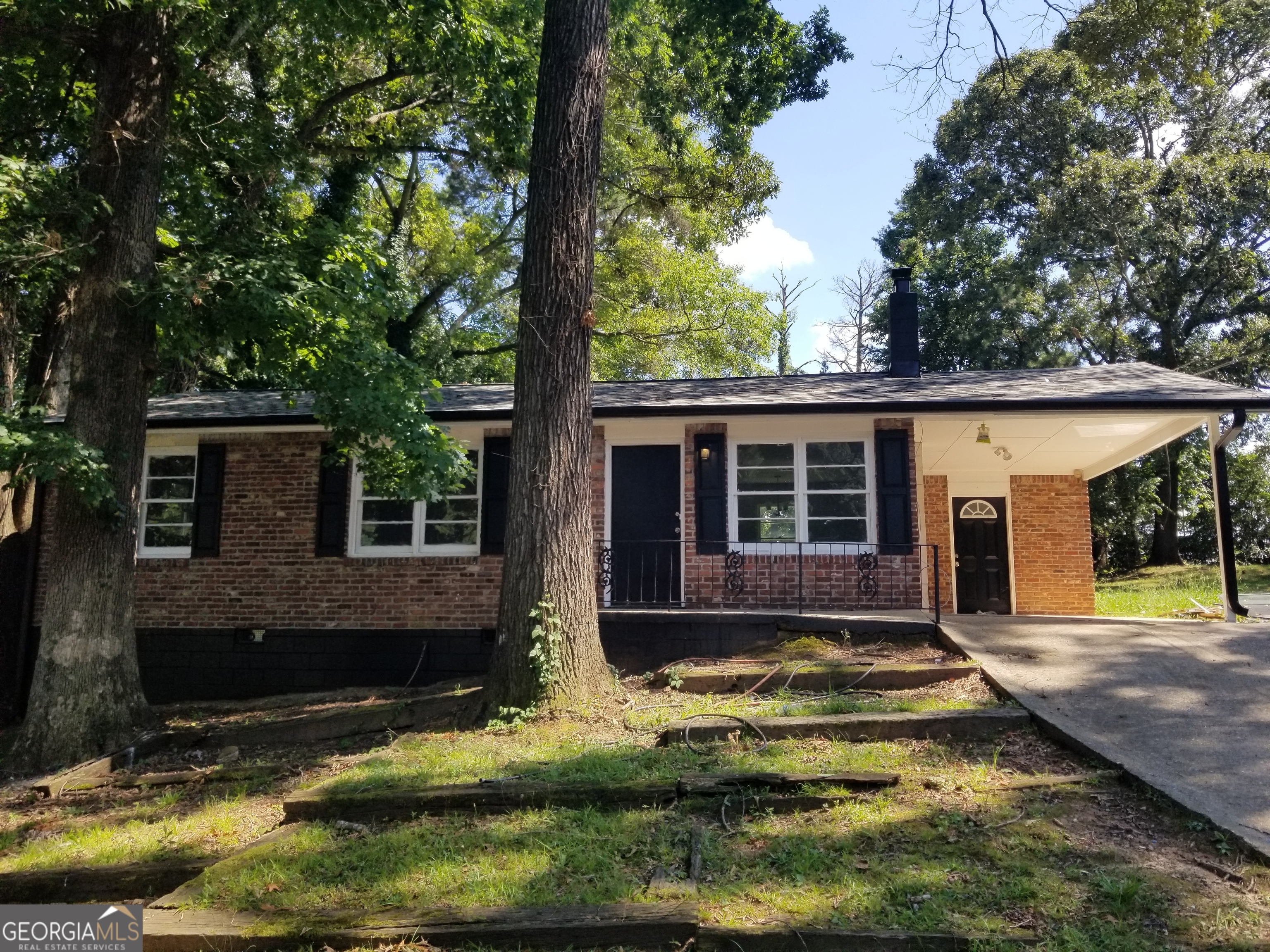 2581 Oak Circle Property Photo 2