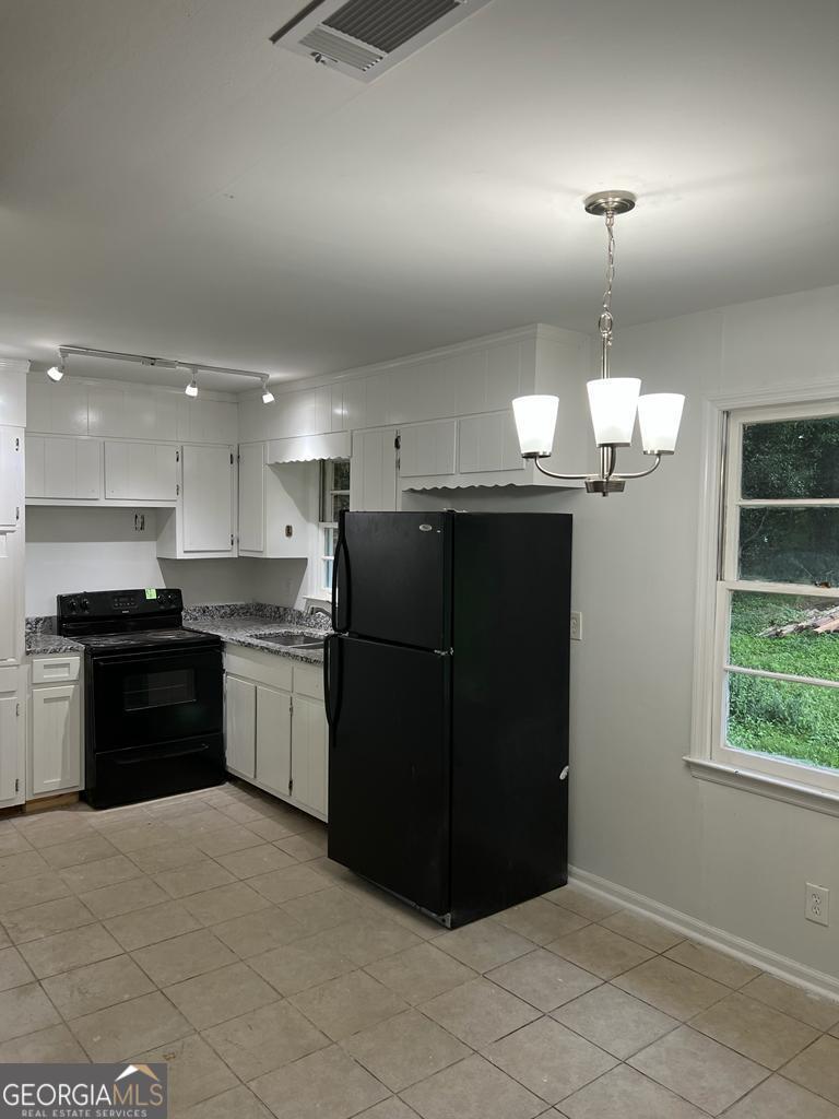 2581 Oak Circle Property Photo 4