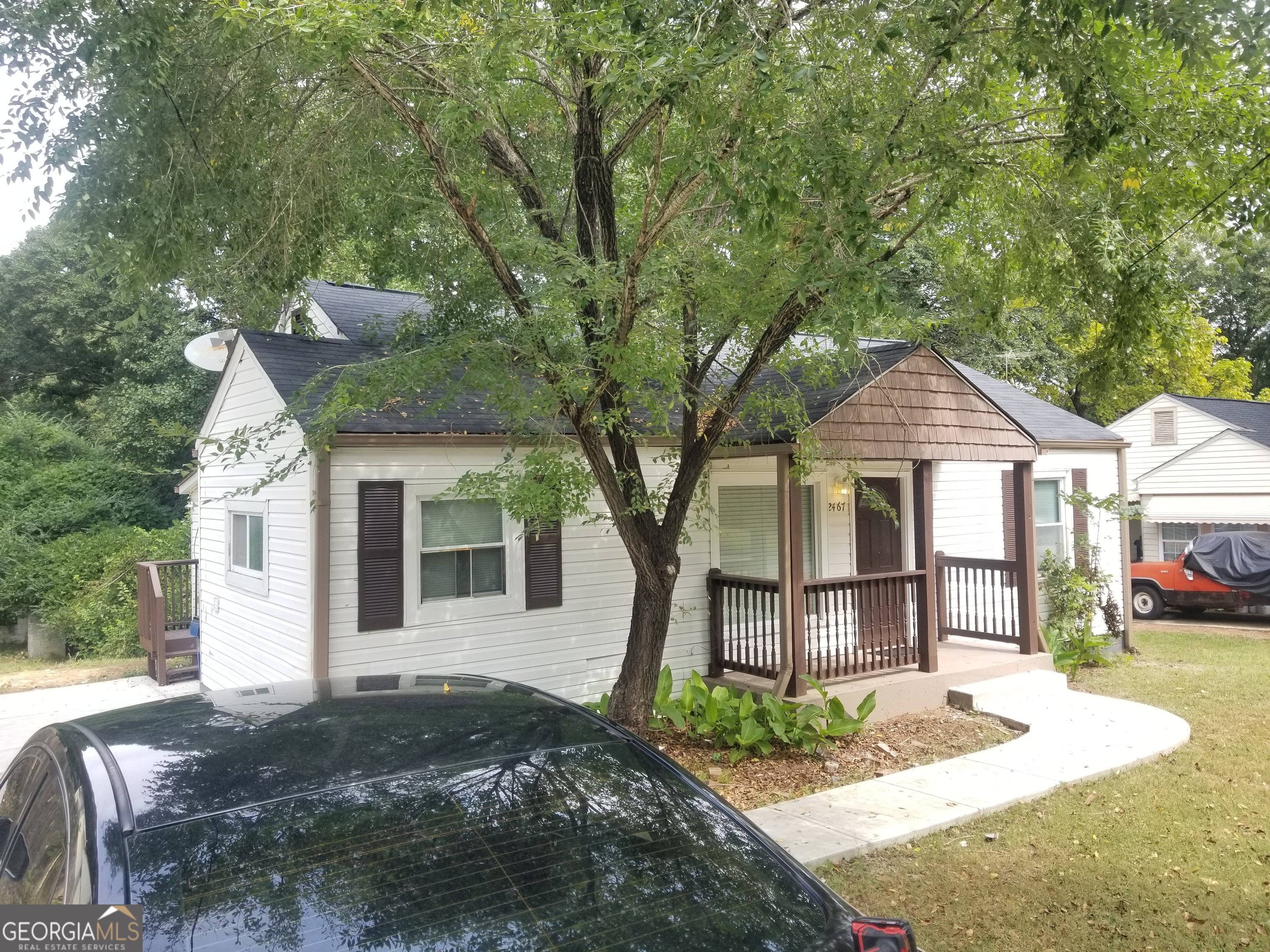 2467 Calvin Avenue Property Photo 1