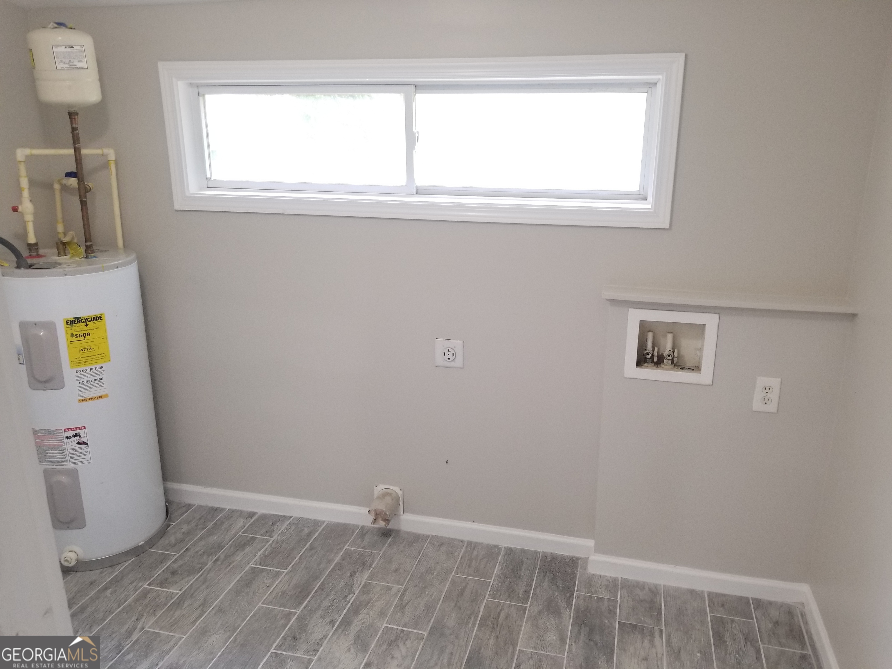 2467 Calvin Avenue Property Photo 10