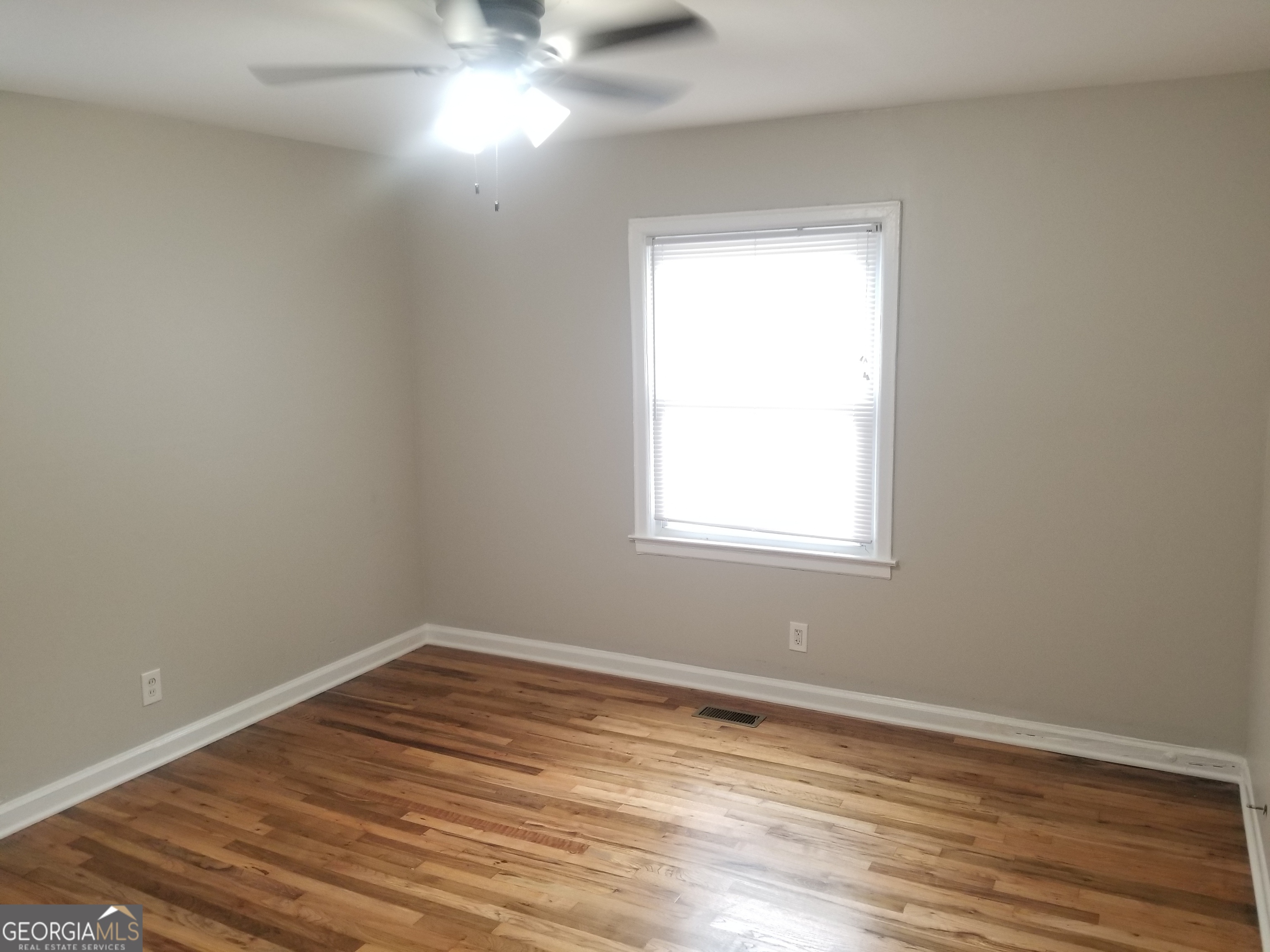 2467 Calvin Avenue Property Photo 11
