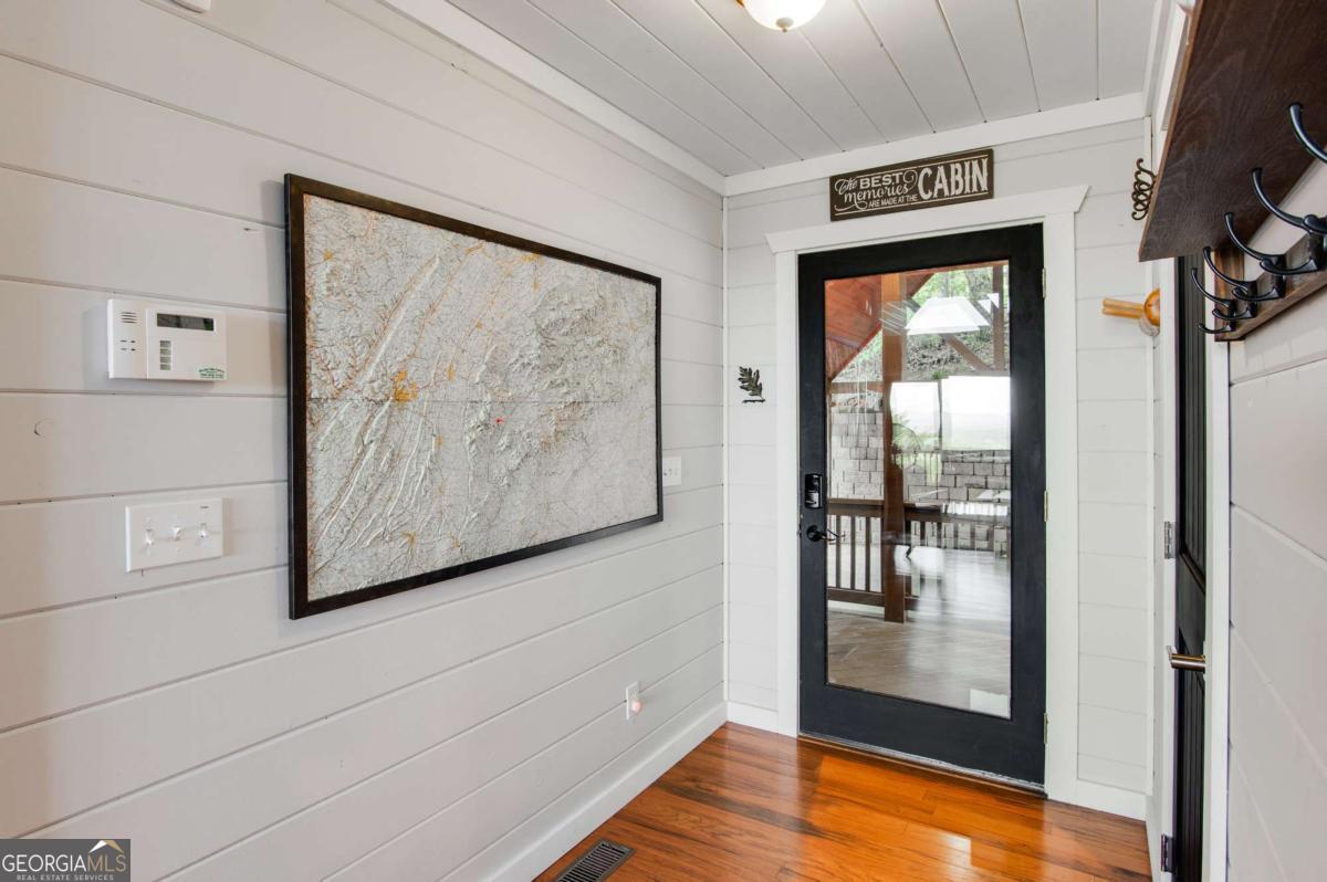 231 Sunrock Mountain Trail Property Photo 6