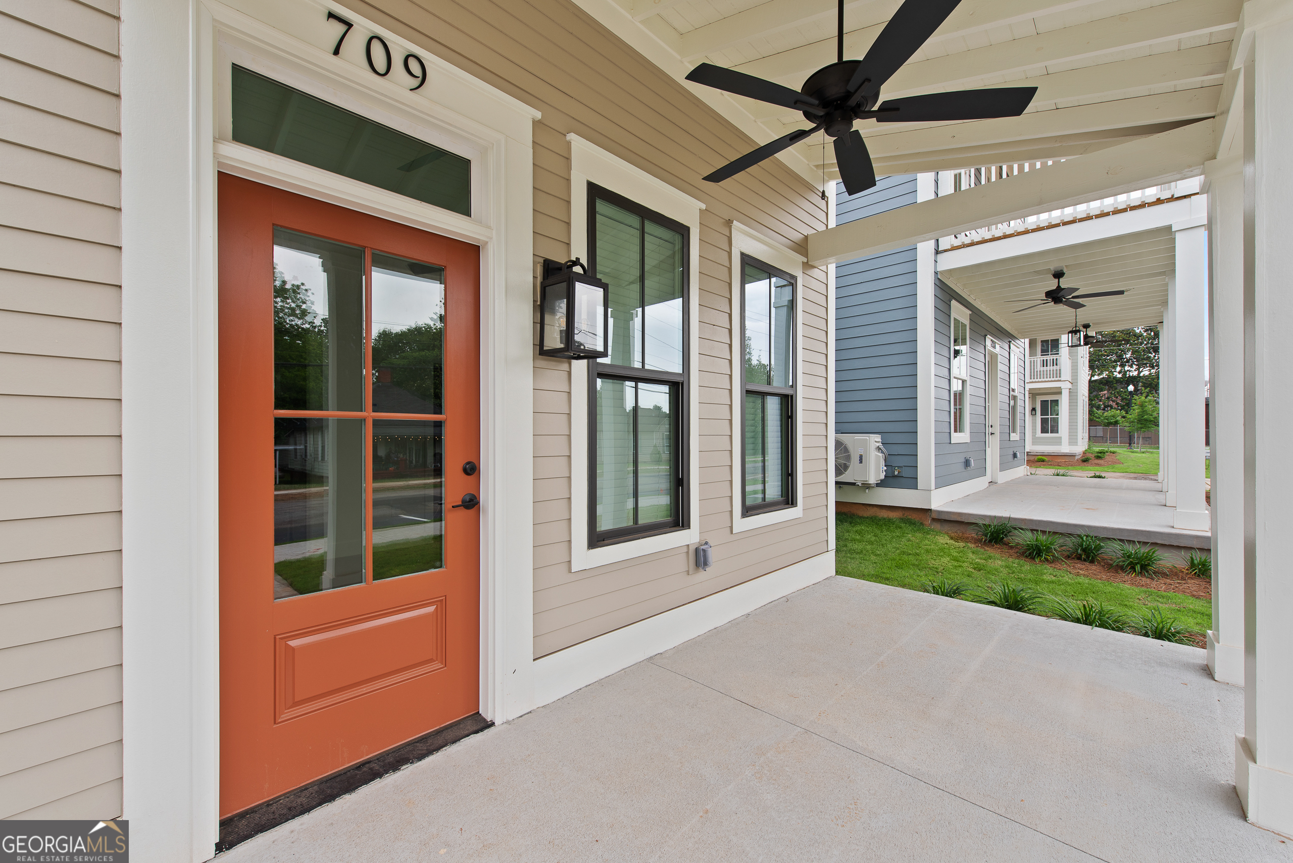 709 Jefferson Street Property Photo 4