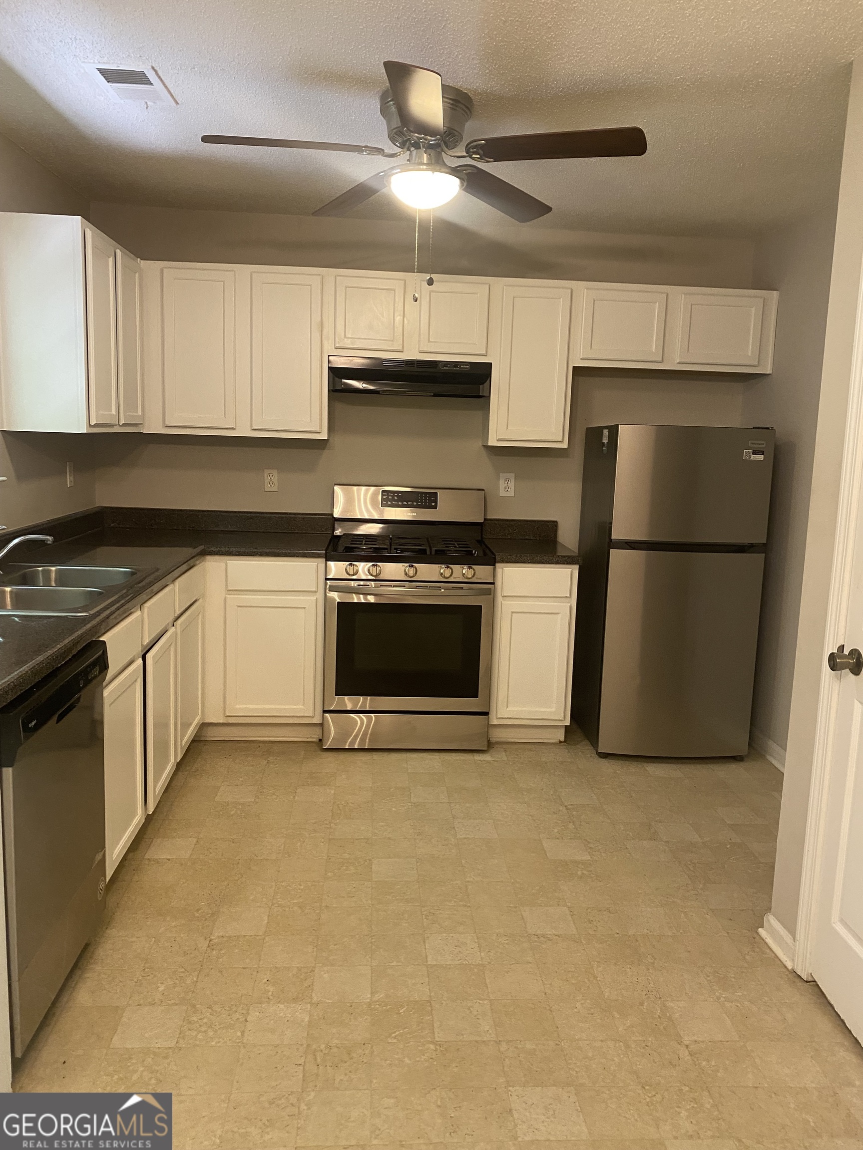 553 Wren Walk Property Photo 3