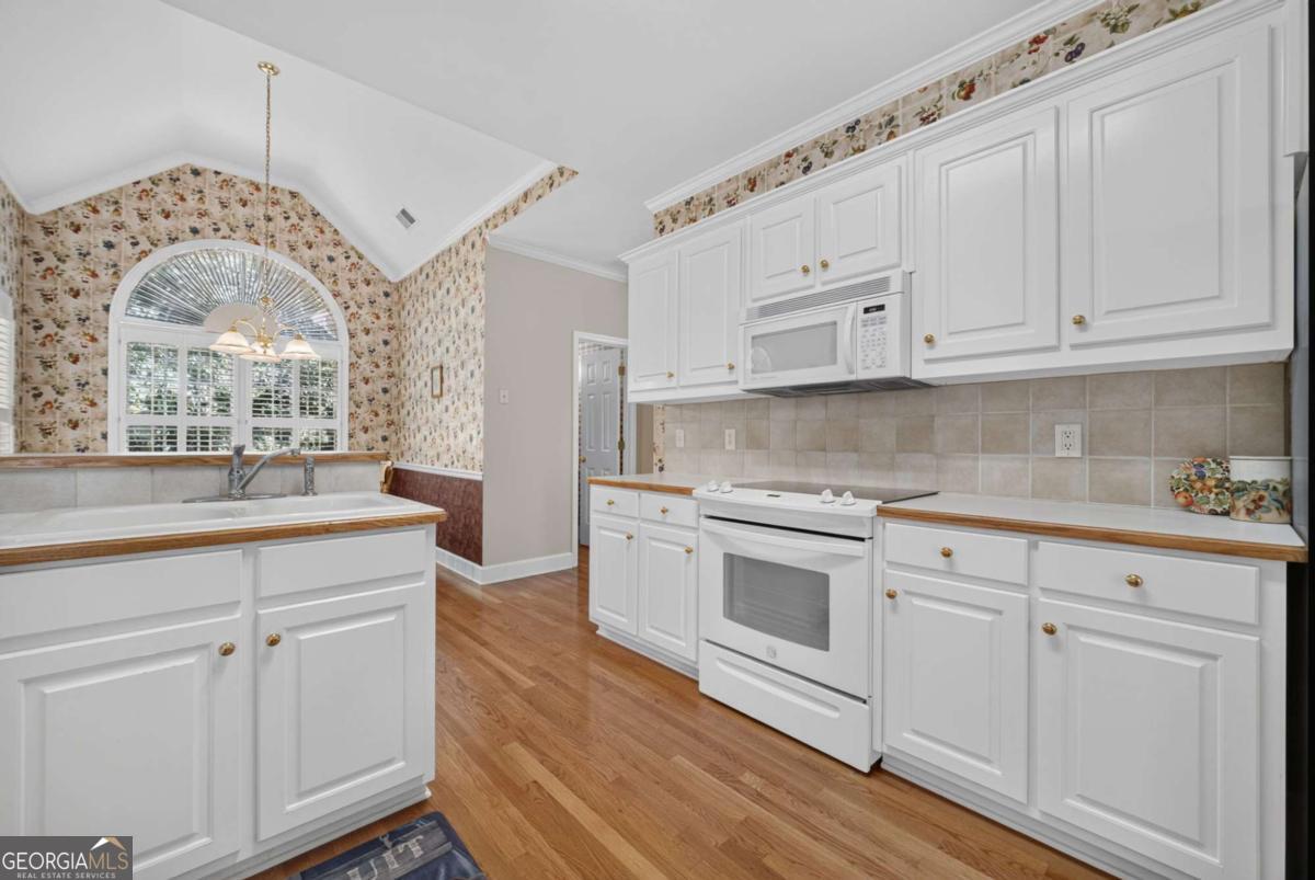 1114 Maple Creek Ridge Property Photo 11