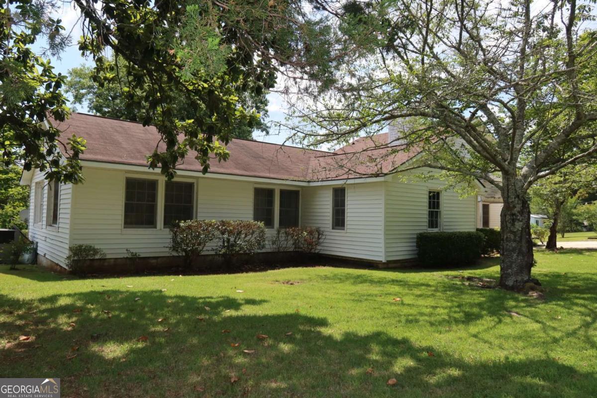 372 Old Monticello Road Property Photo 1