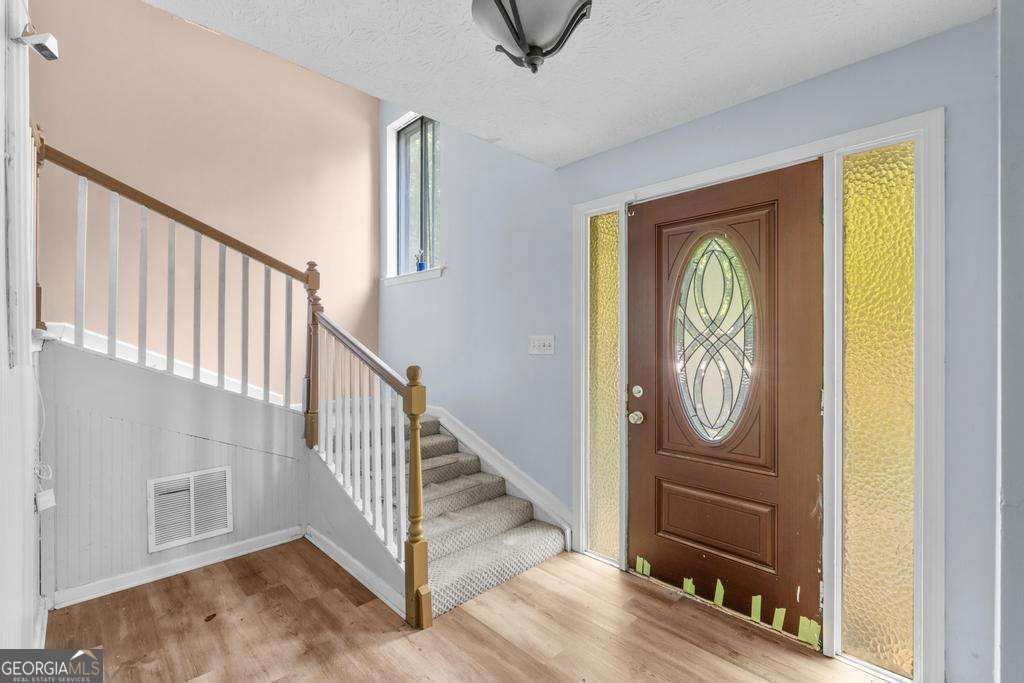 1972 Cooper Way Property Photo 3