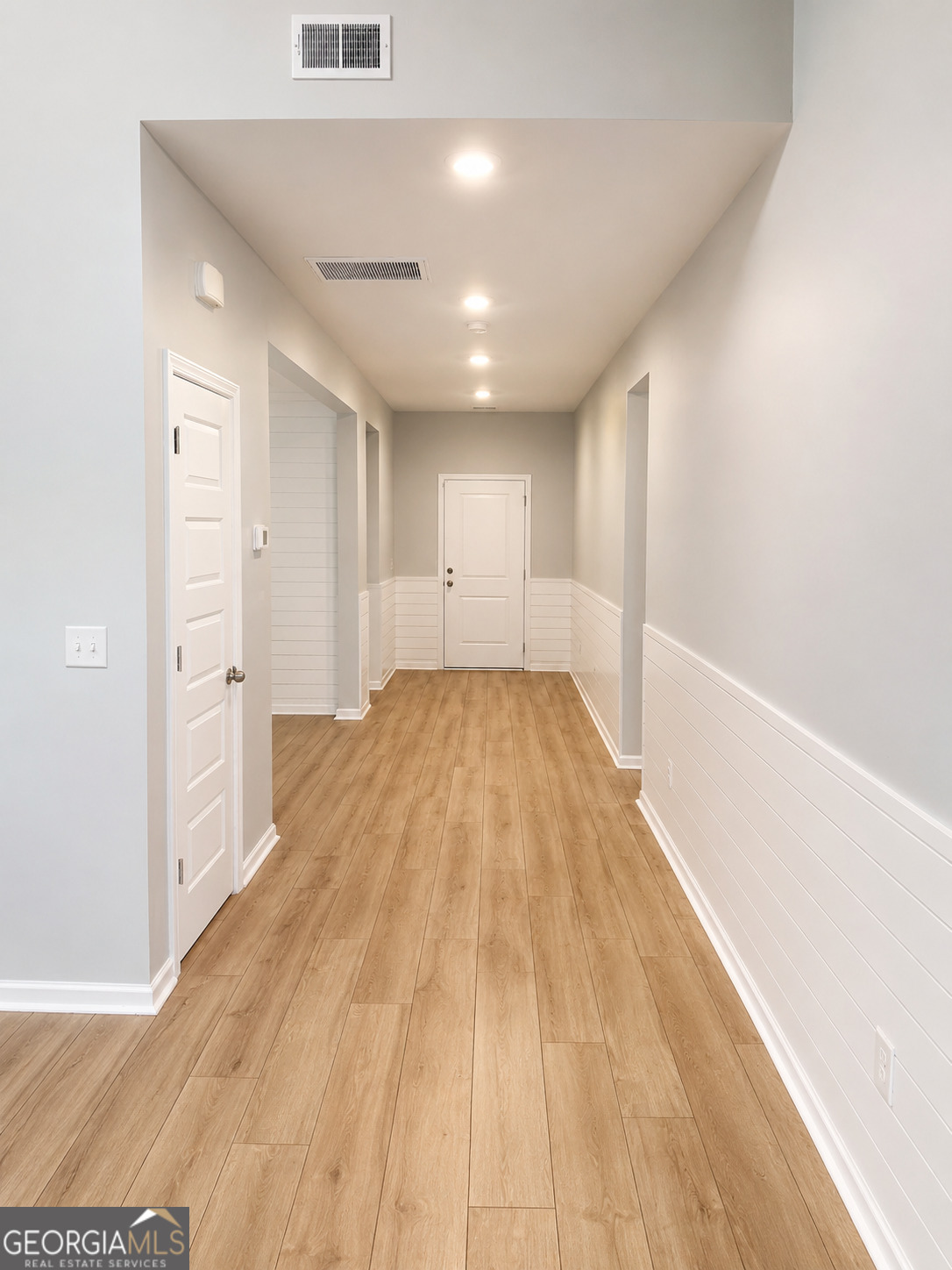 234 Lillan Street Property Photo 2