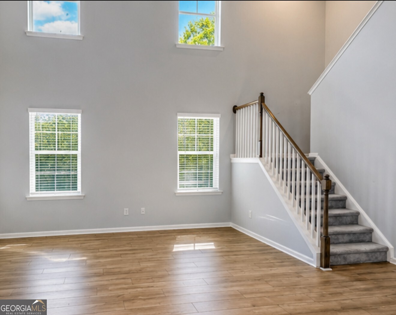 234 Lillan Street Property Photo 4