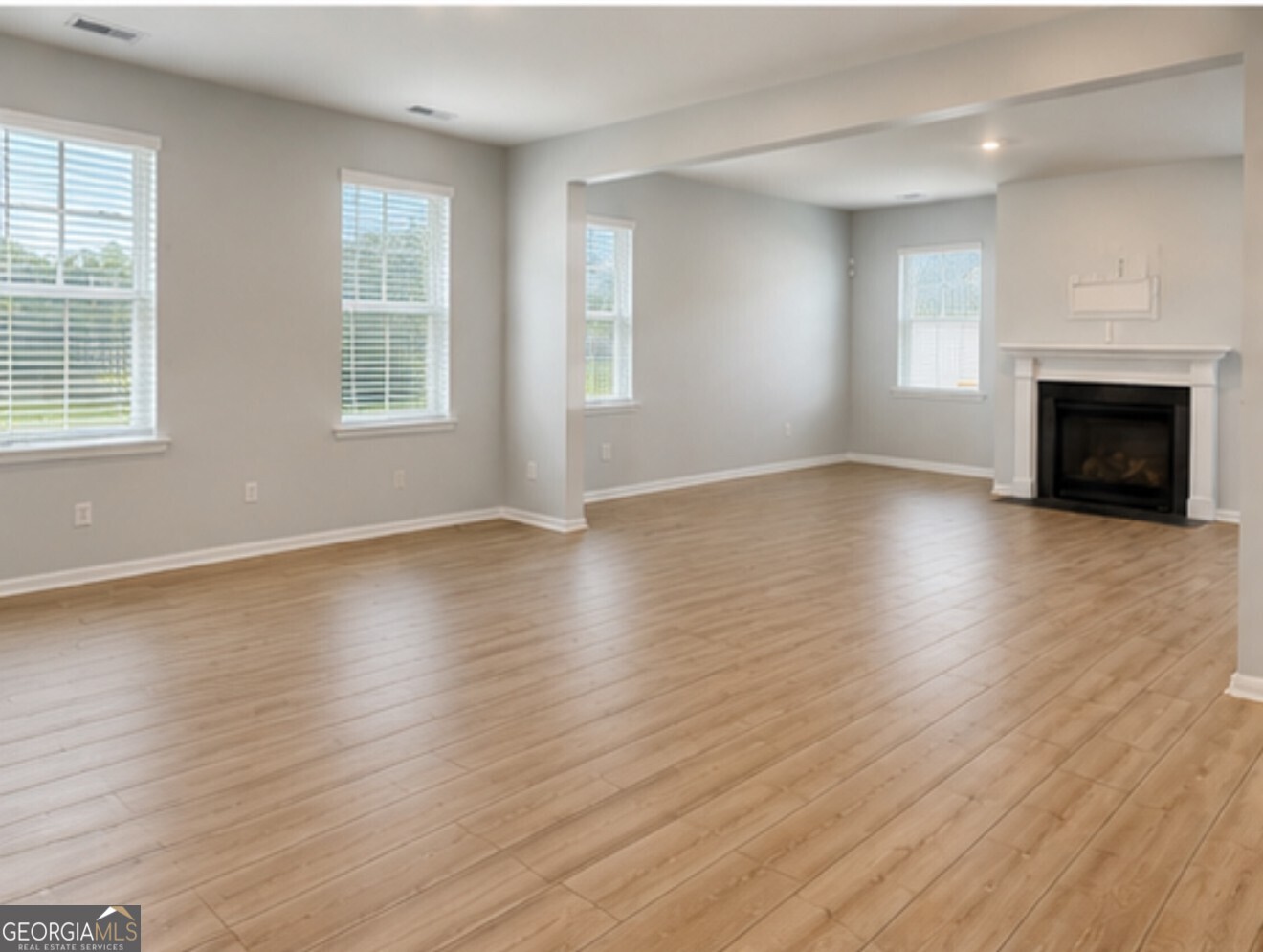 234 Lillan Street Property Photo 5