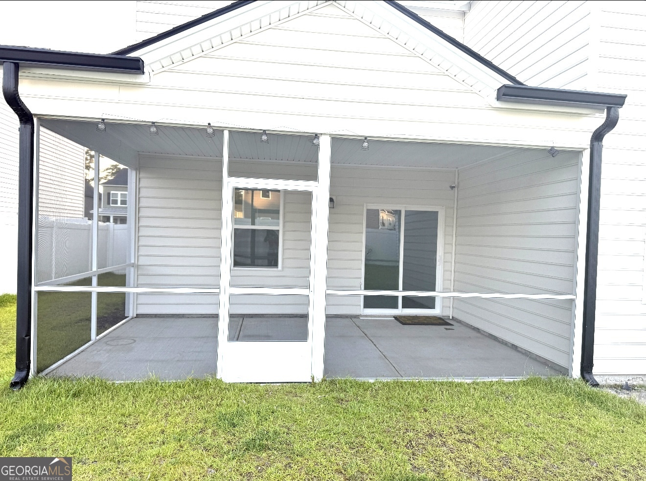 234 Lillan Street Property Photo 25