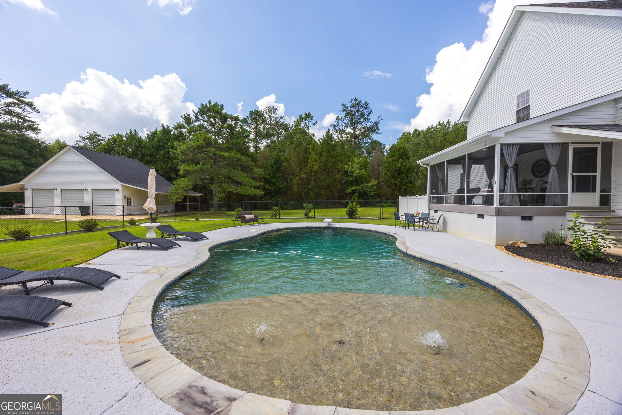 280 Lower Simmons Road Property Photo 4