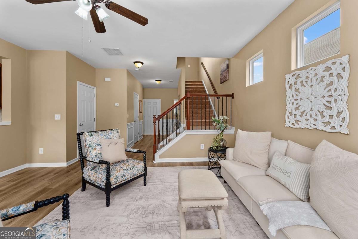 523 Gardenview Road Property Photo 9