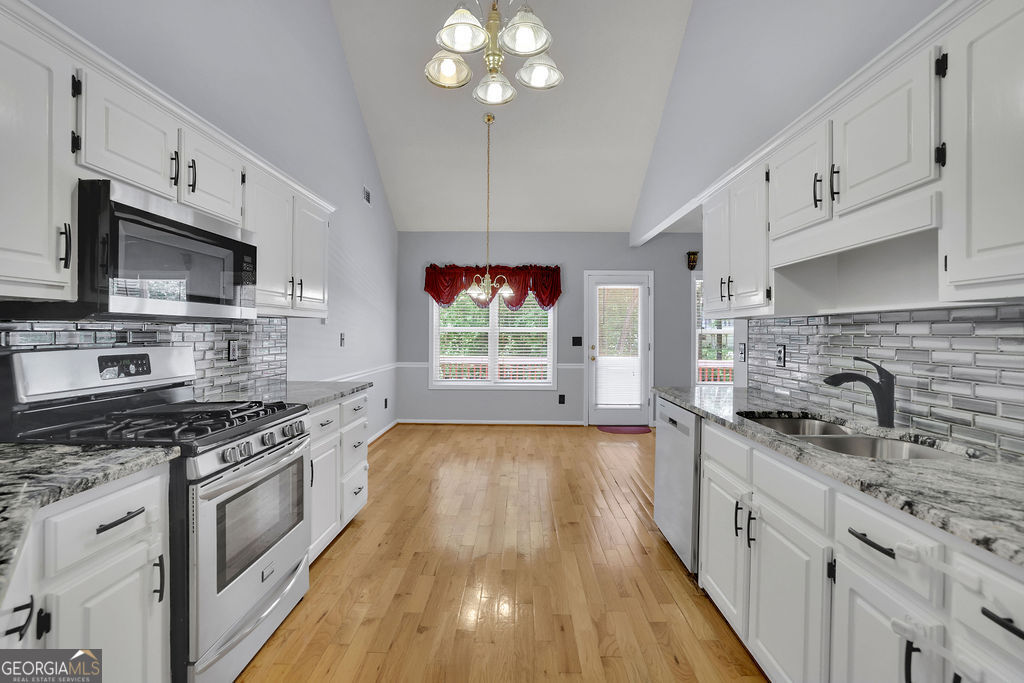 2465 Chandler Road Property Photo 3
