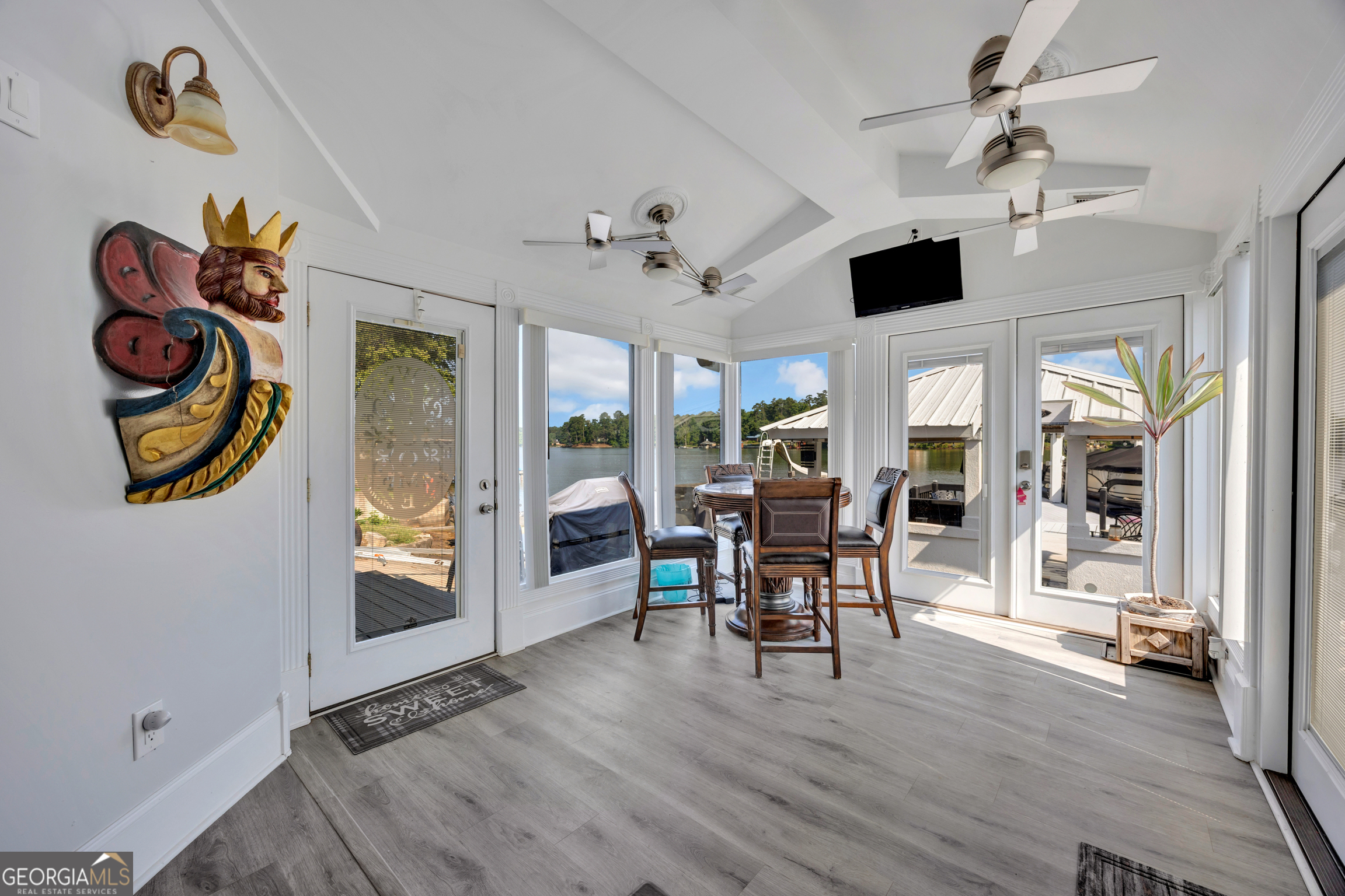 134 Lakeshore Drive Property Photo 7