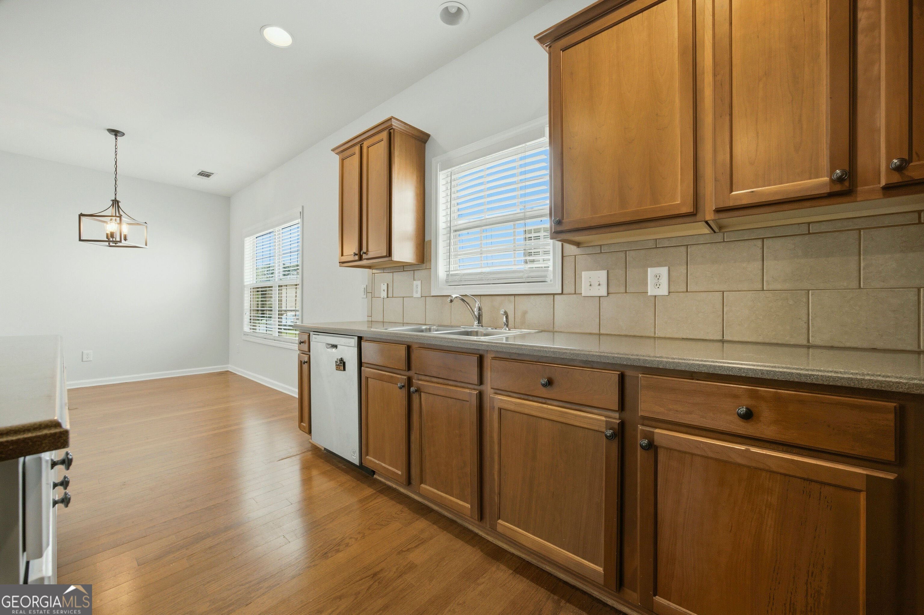 1851 Brighton Boulevard Se # 23 Property Photo 22