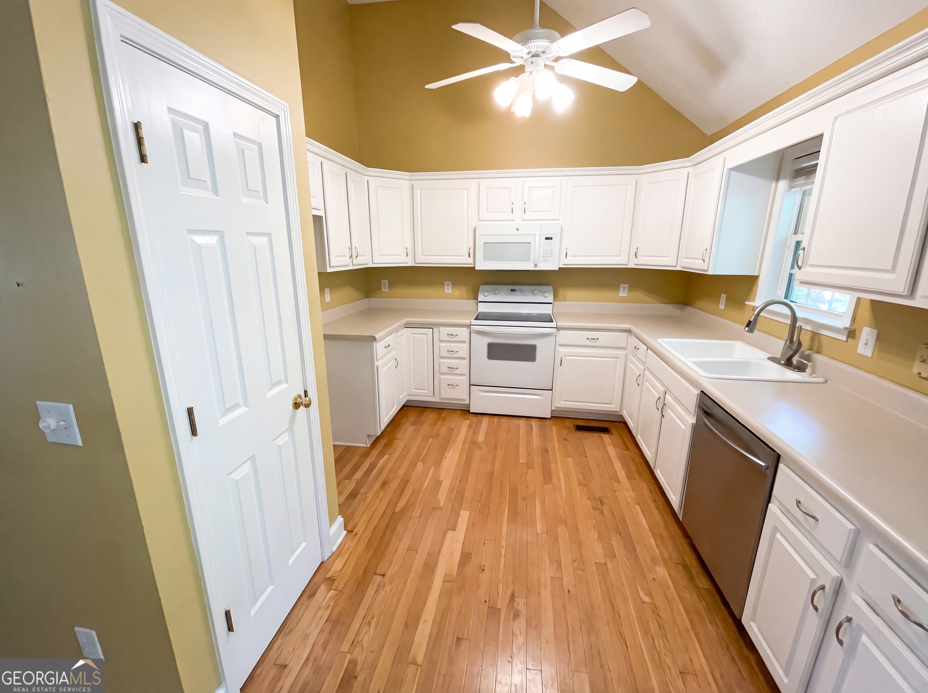 144 Mims Drive Property Photo 4