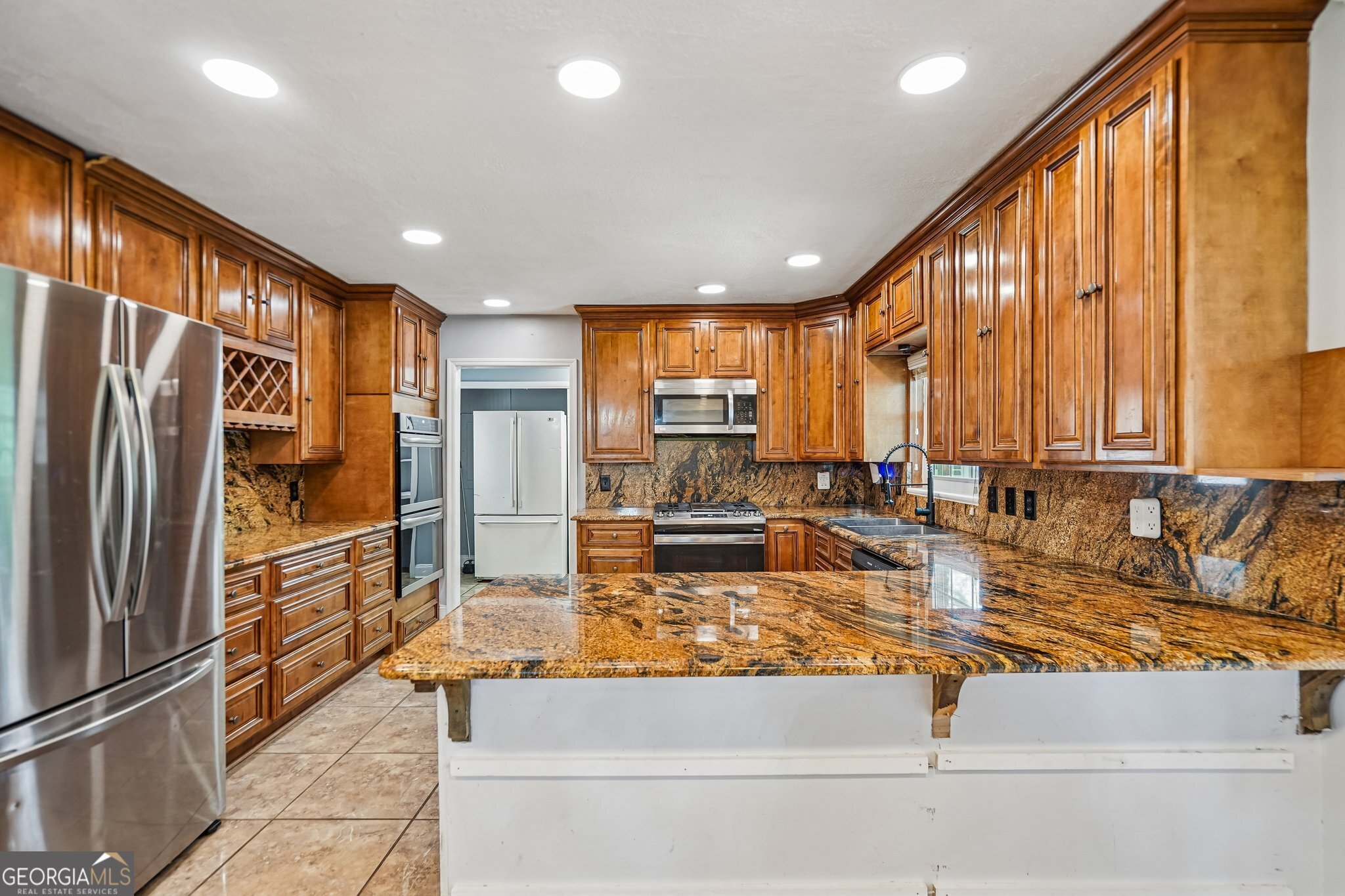 2615 Skyline Drive Property Photo 10