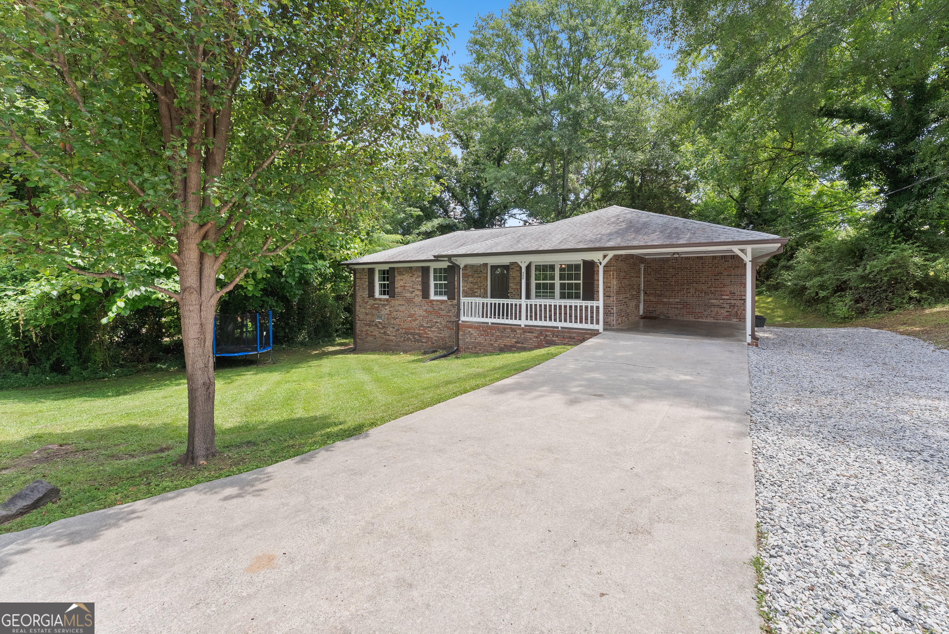 309 W Franklin Street Property Photo 4