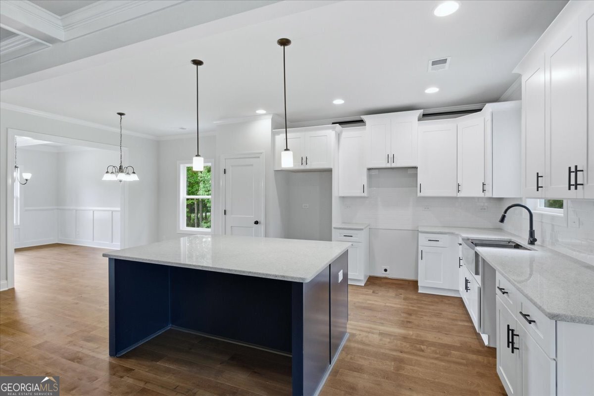 4609 Rex Road Property Photo 11