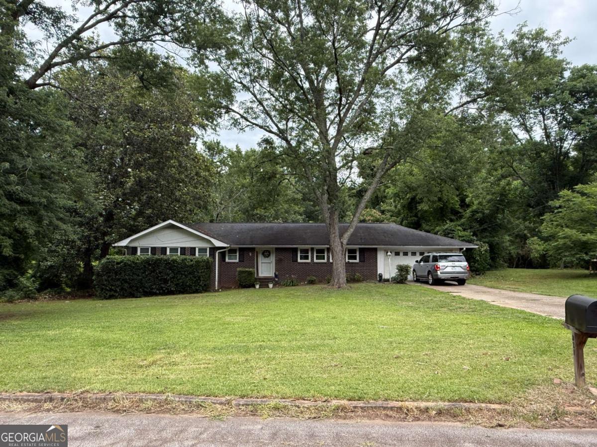 821 Shipp Circle NW